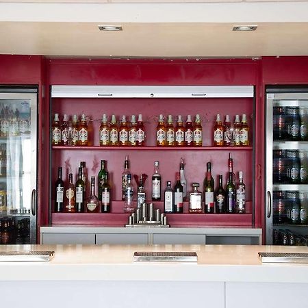 Premier Inn Worthing Seafront Ресторан фото